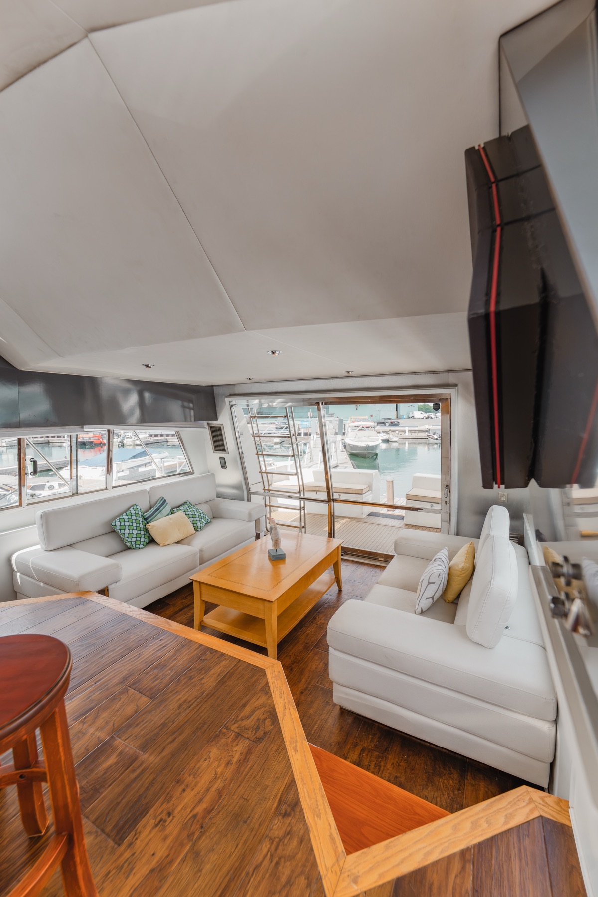 Valhalla Yacht Charters main level photo 11