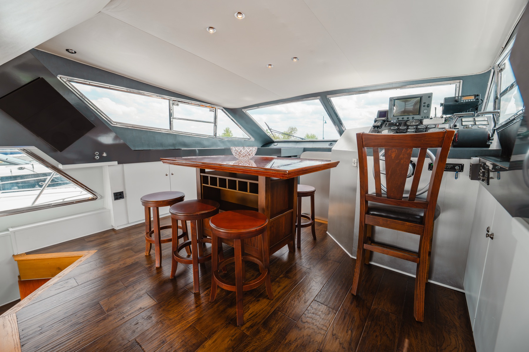 Valhalla Yacht Charters main level photo 9